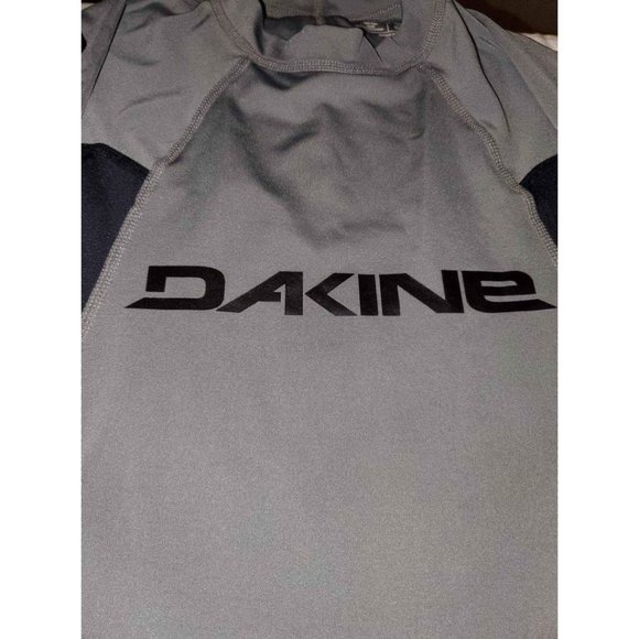Dakine Mens Small Short Sleeve Swim Surf  Shirt UPF 50+ Sun Protection Logos SfP - Picture 3 of 10